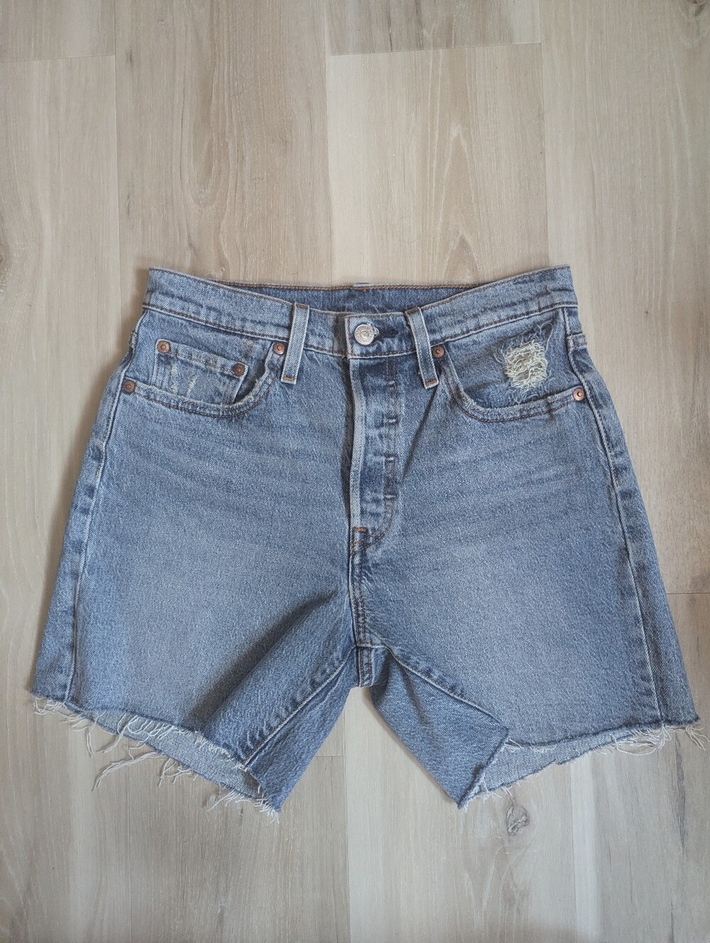 Levi's 501 Mid-Thigh Shorts